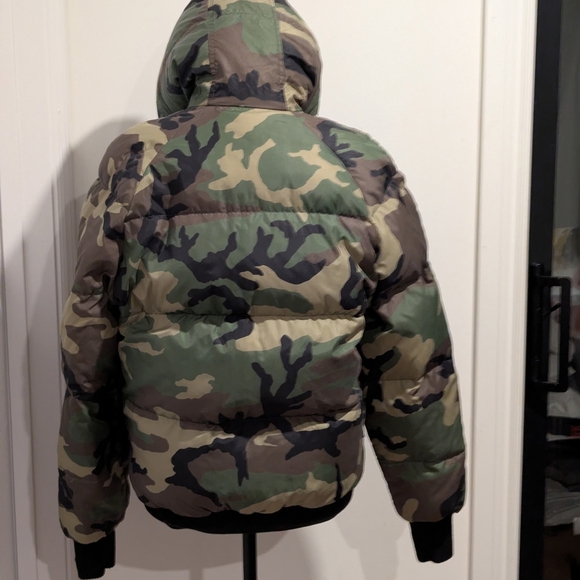 Canada Goose Inspired Kids Green Camouflage Puffer Jacket - Picture 3 of 7